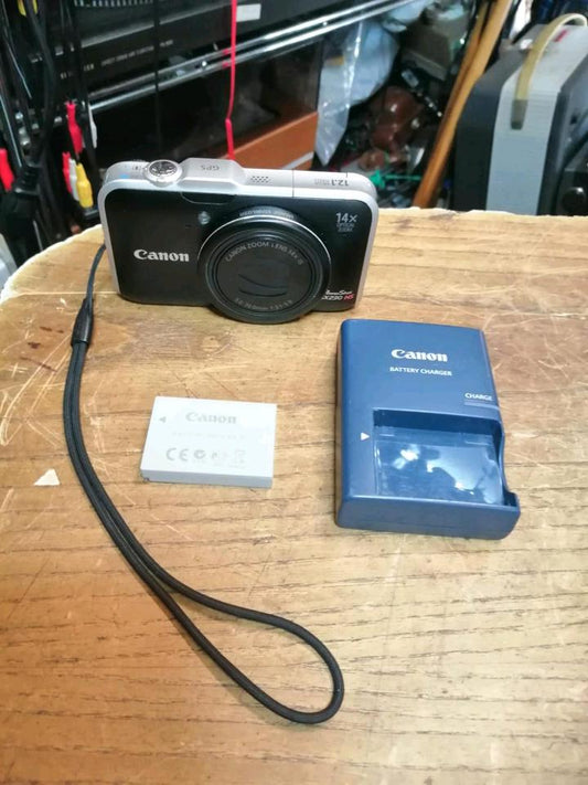 CANON PowerShot SX230 HS, Digital-Kamera mit Zubehör!!