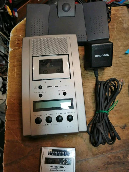 GRUNDIG Stenorette St3221, Wiedergabegerät mit Zubehör!!!