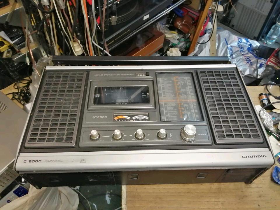 GRUNDIG C9000 AUTOMATIC, Radio-Cassetten-Recorder, etwas DEFEKT!!