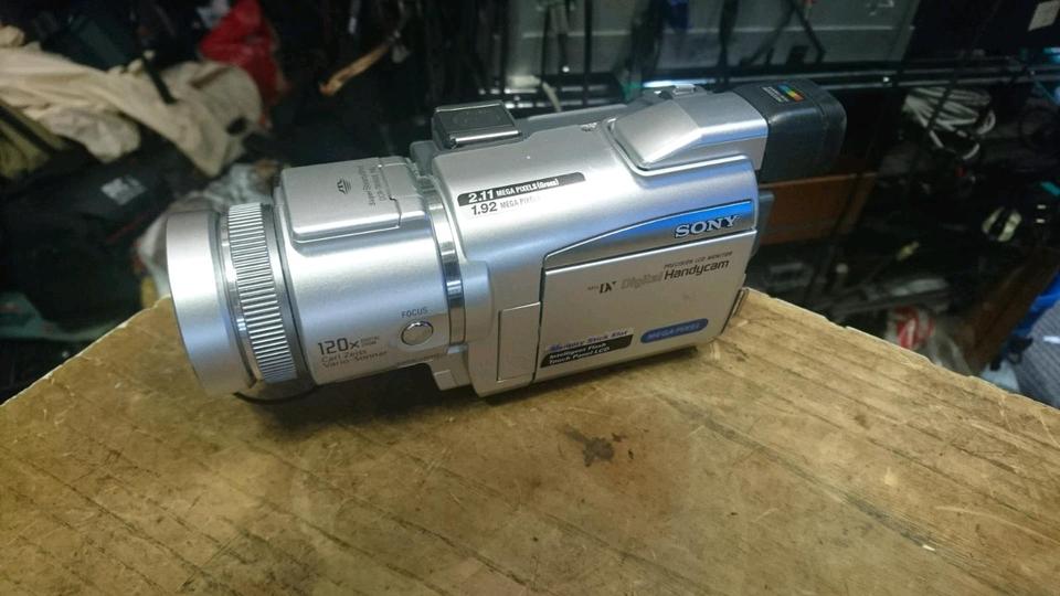 SONY DCR-TRV60E, MiniDV-Videocamera mit Zubehör!!