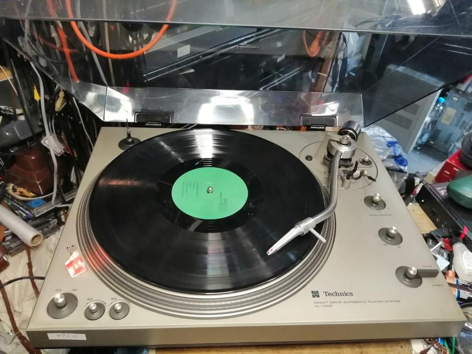 TECHNICS SL-1300 Plattenspieler + ORTOFON PRO Nadelsystem