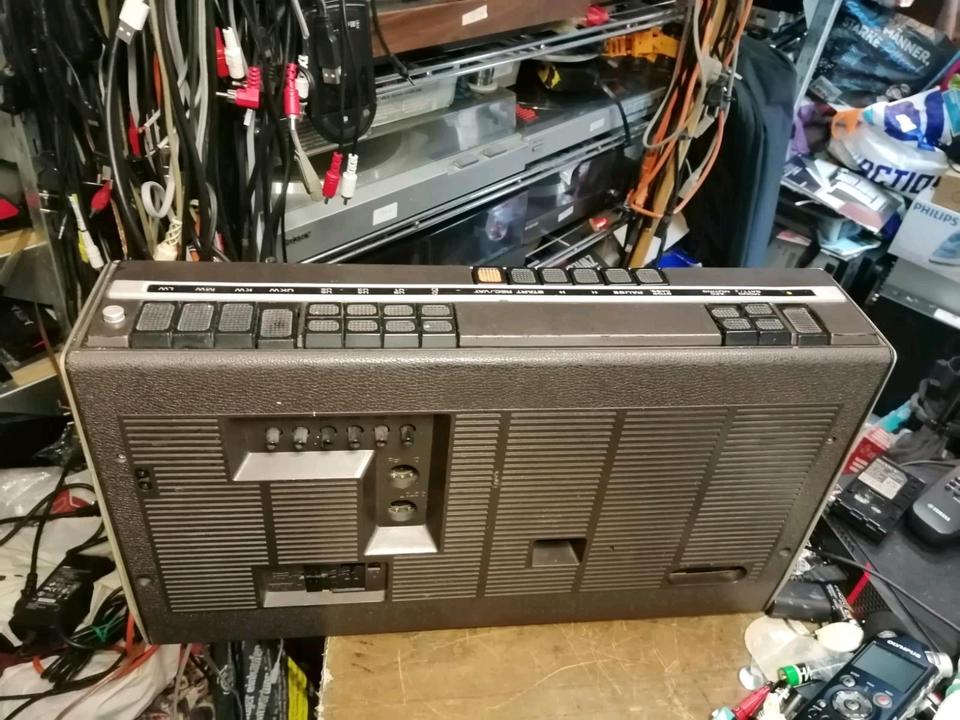 GRUNDIG C9000 Automatic, Radio-Cassetten-Recorder, etwas DEFEKT!!