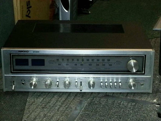 NIKKO Model 8085; MW/UKW HiFi Receiver, Holz, sehr guter Zustand!