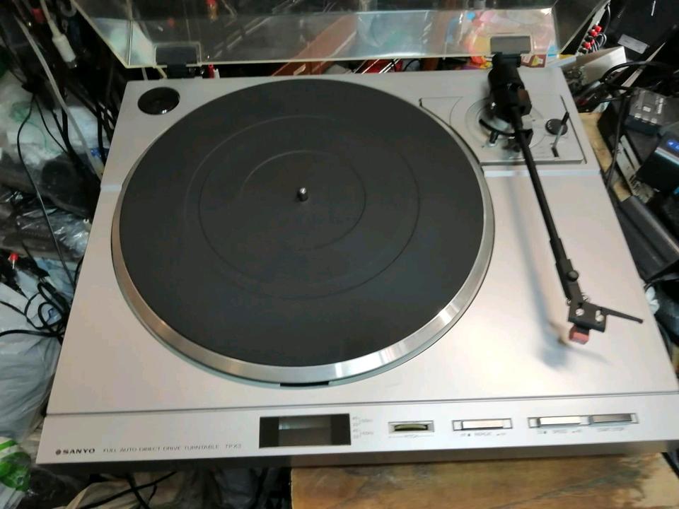 SANYO TP X3, Plattenspieler + AUDIO-TECHNICA Nadelsystem!!