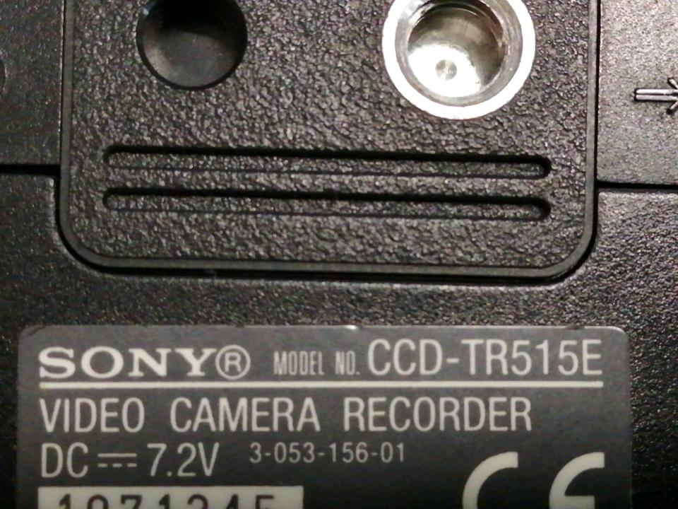 SONY CCD-TR515E, Videocamera Hi8 und Video 8, mit Zubehör!!!