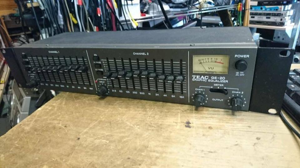 TEAC GE-20 Graphic Equalizer, guter Zustand!