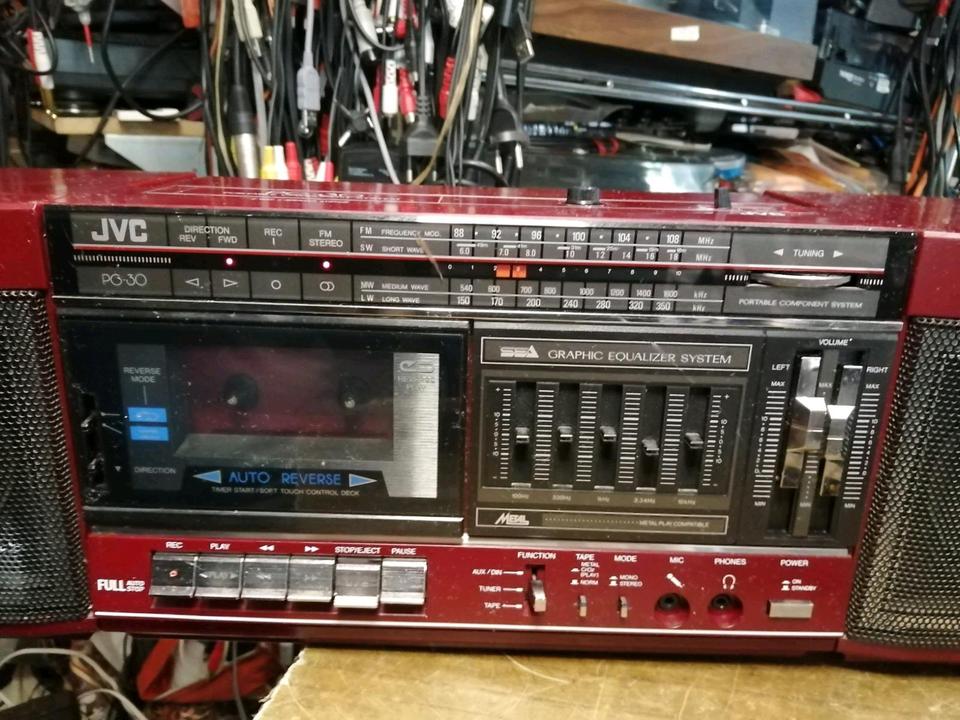 JVC PC-30V Radio-Cassetten-Recorder, etwas DEFEKT!!!