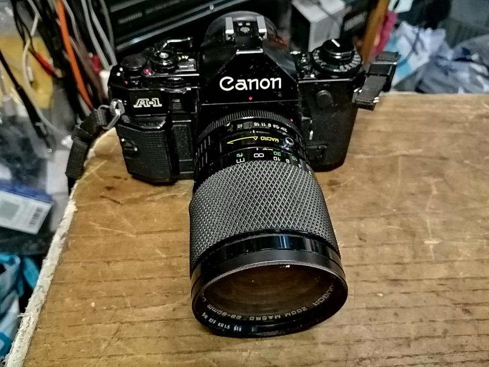 CANON A-1, Analog-Kamera + SOLIGOR Objektiv + B+W Linse!!