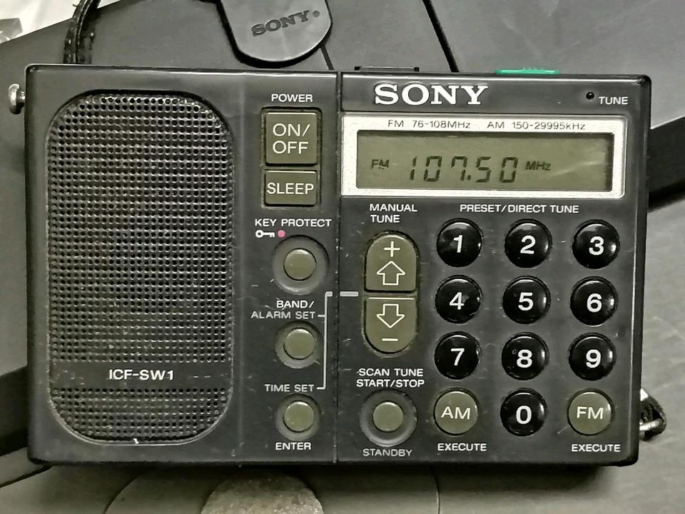 SONY ICF-SW1 Receiver mit und Koffer!!! Guter Zustand!