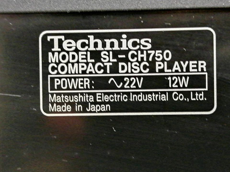 TECHNICS Anlage: SA-CH750 Amplifier, Sound Processor, CD-Player .