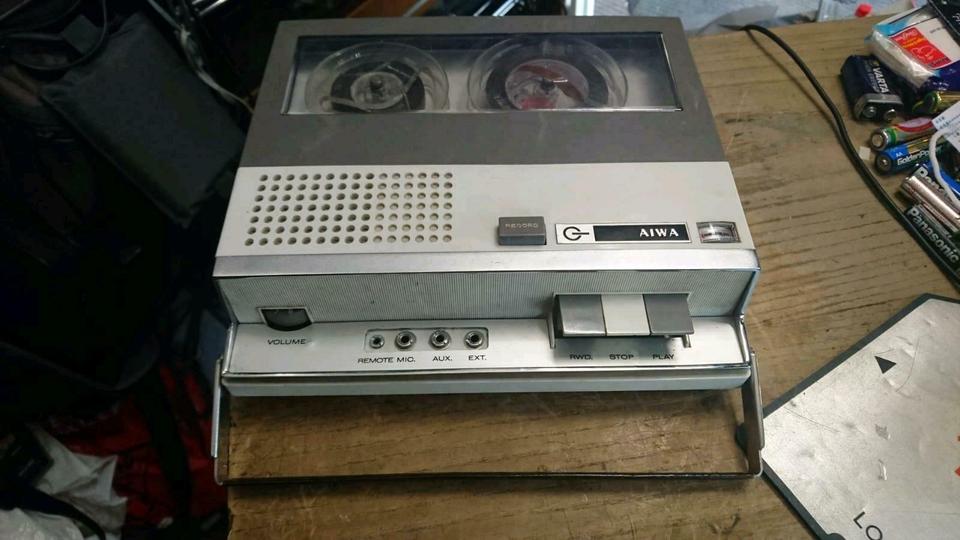 AIWA TP-703, kleines Tonbandgerät, Rücklauf geht schwach!!