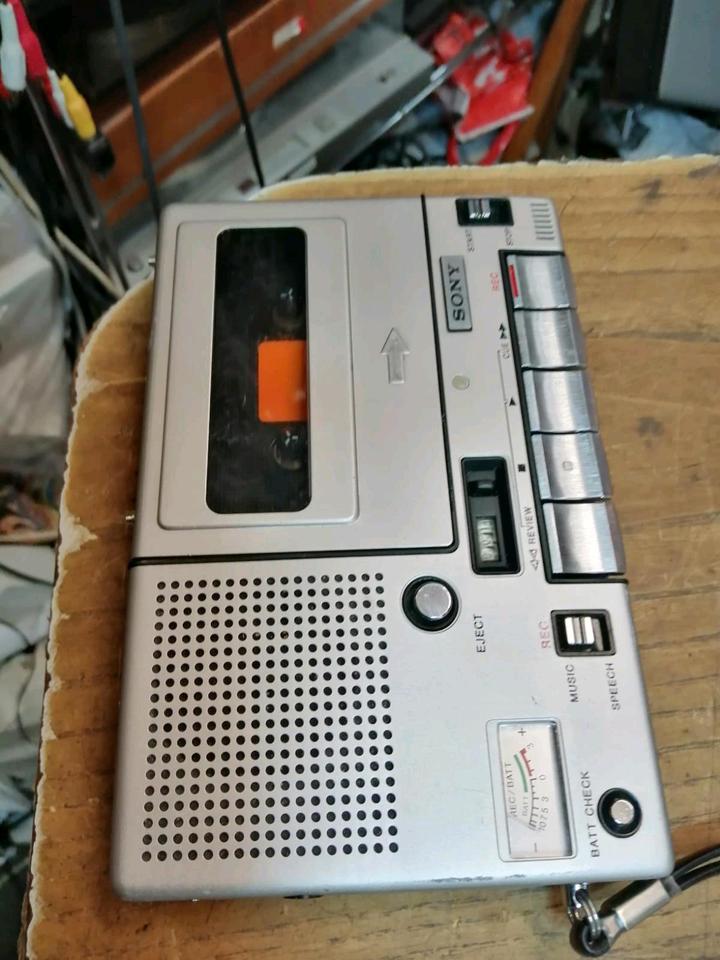 SONY TC-150 Cassetten-Recorder, ohne Adapter! Guter Zustand!