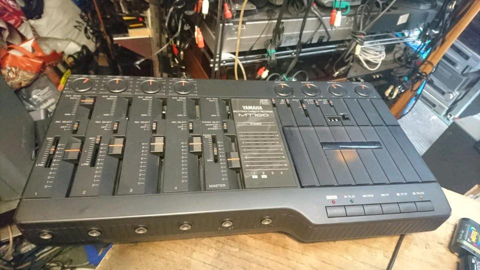 YAMAHA MT100 Multi 4-Track Mixer, mit Universal-Adapter!