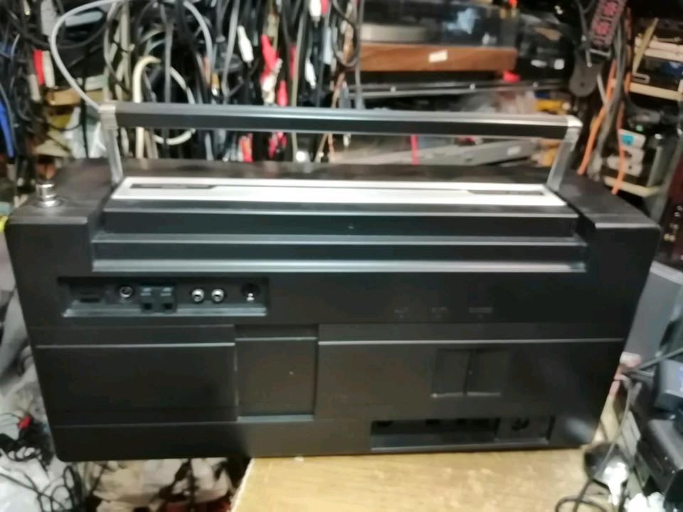 GRUNDIG 600 Professional, Radio, etwas DEFEKT!!