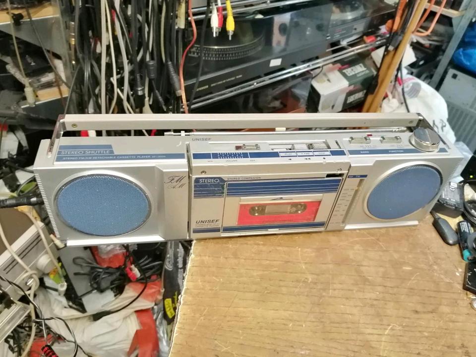 UNISEF AF-2000 Stereo Mini Radio-Cassetten-Recorder!!!