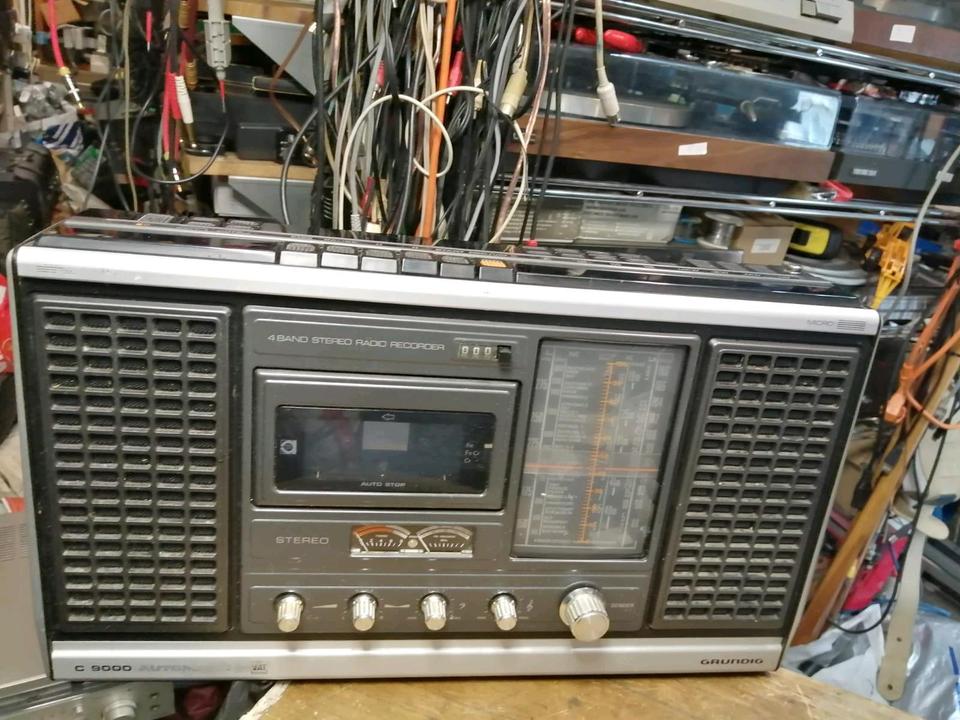 GRUNDIG C9000 AUTOMATIC, Radio-Cassetten-Recorder, etwas DEFEKT!!