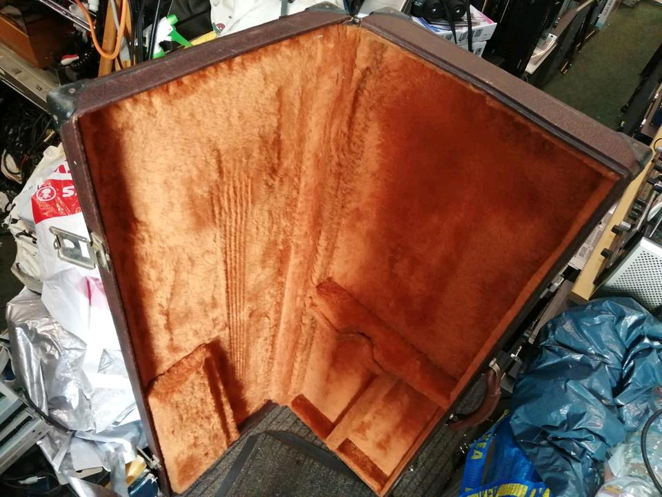 FENDER-KOFFER, guter Zustand! OHNE Schlüssel!!!