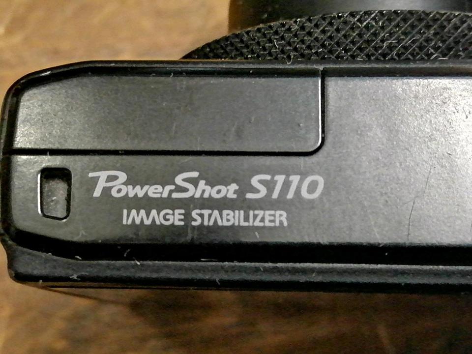 CANON POWERSHOT S110 (2 Stück) 1x silber, 1x schwarz, DEFEKT!!!