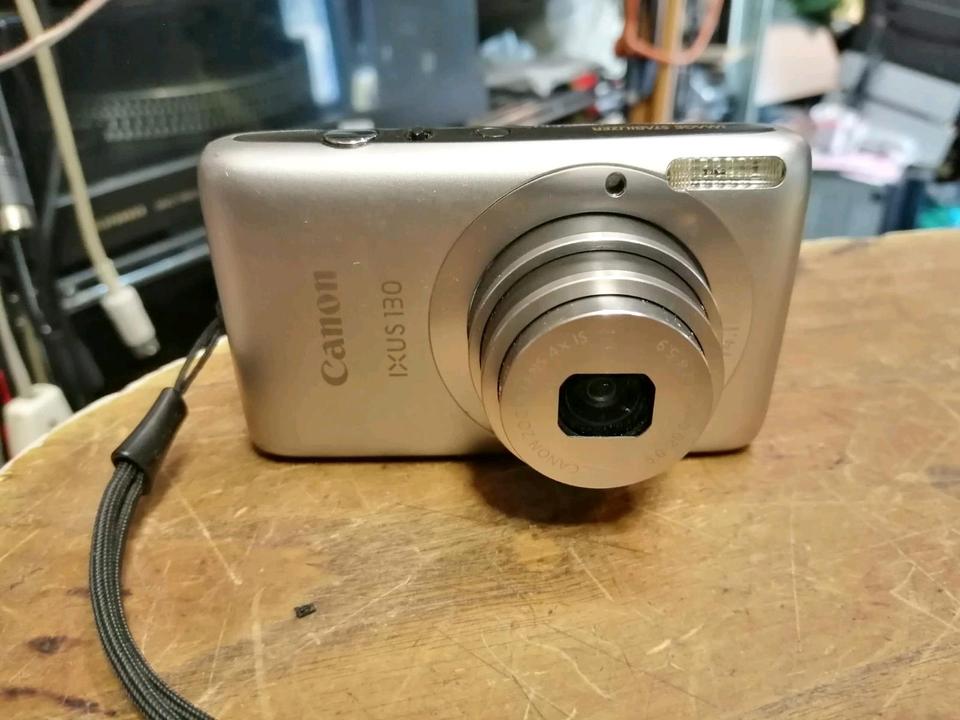 CANON IXUS 130, Digital-Kamera mit Zubehör!! guter Zustand!!!