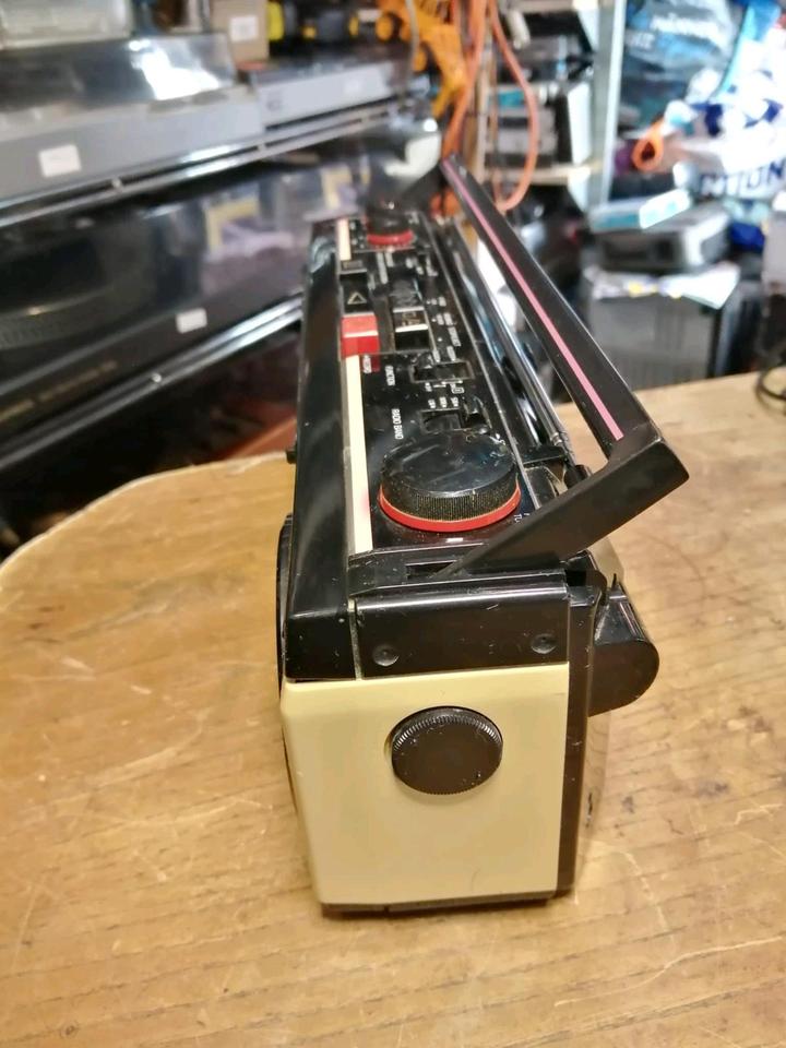 SANYO M-S350LE, Radio-Cassetten-Recorder mit Original-Adapter!!
