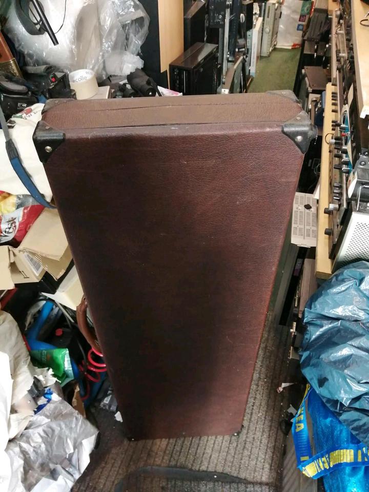 FENDER-KOFFER, guter Zustand! OHNE Schlüssel!!!