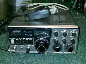 KENWOOD TS-700; VHF/2m Allmode-Transceiver mit Mikrofon