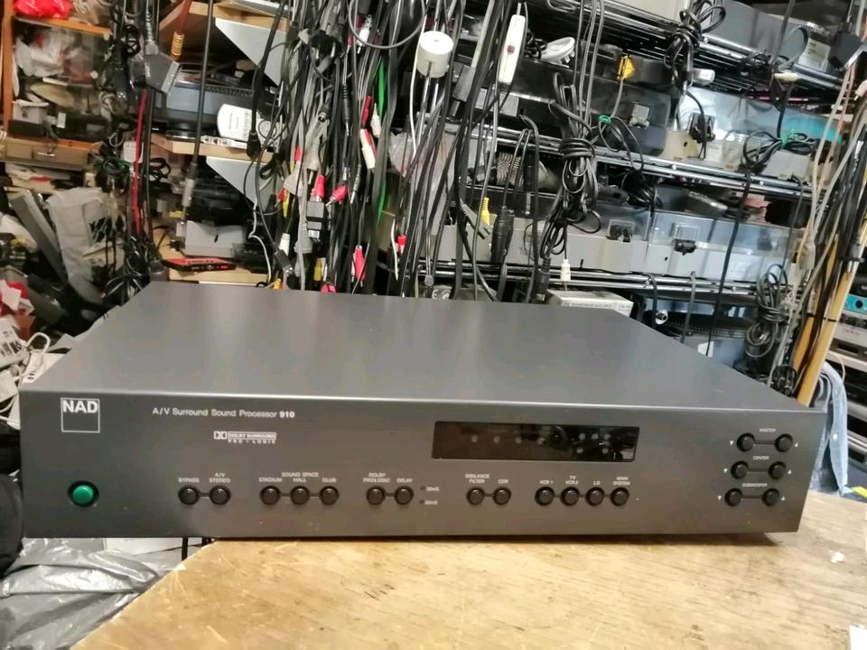 NAD A/V Surround Processor 910, guter Zustand!!!