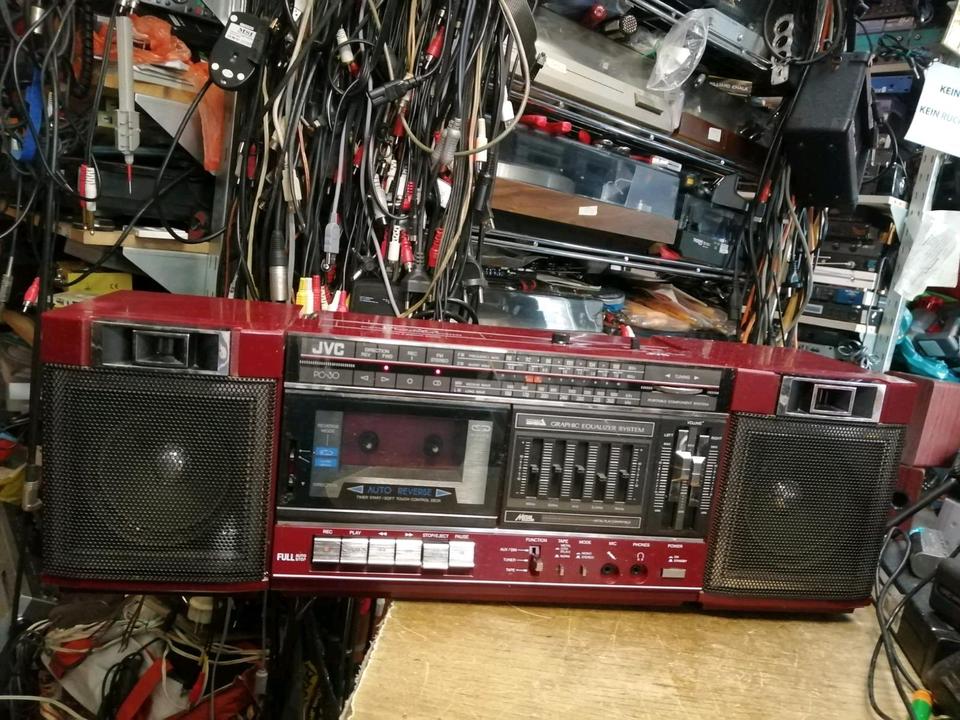 JVC PC-30V Radio-Cassetten-Recorder, etwas DEFEKT!!!