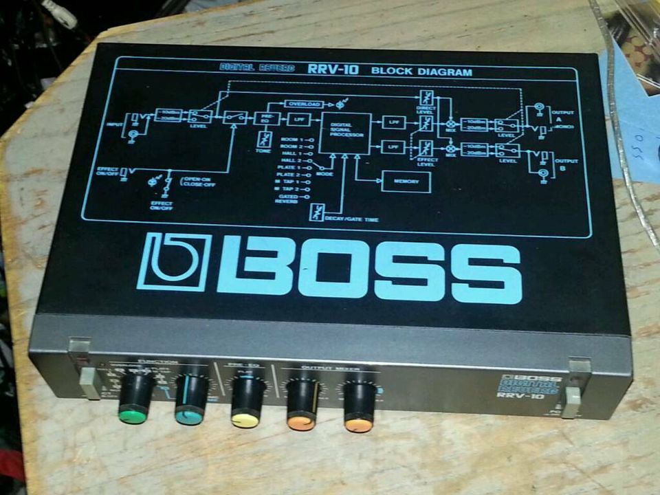 BOSS RRV-10; Digital Reverb mit Adapter, guter Zustand!