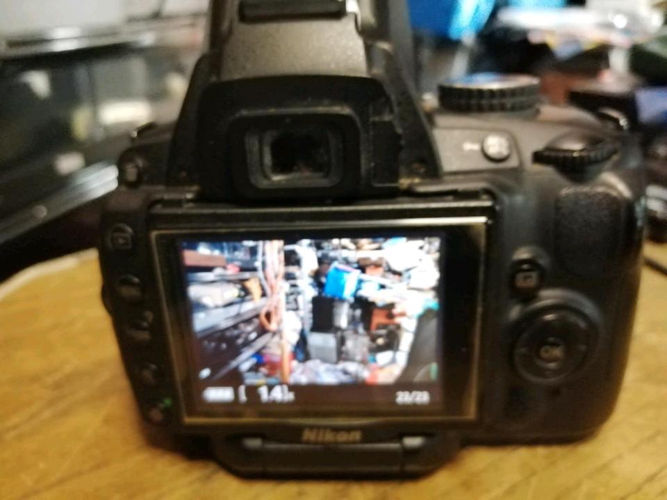 NIKON D5000 Digital-Kamera + NIKON NIKKOR Objektiv, guter Zustan!