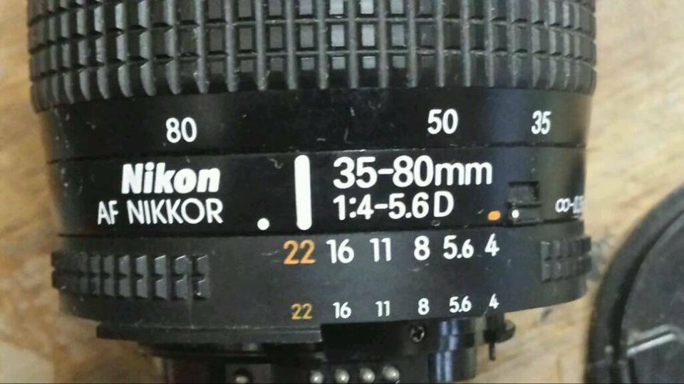 NIKON F60; Analog-Camera und Objektiv NIKON AF NIKKOR