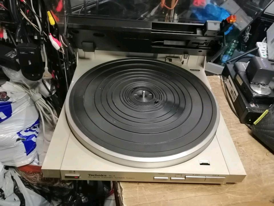TECHNICS SL-3, Plattenspieler mit NEUEN Antriebsriemen!!!