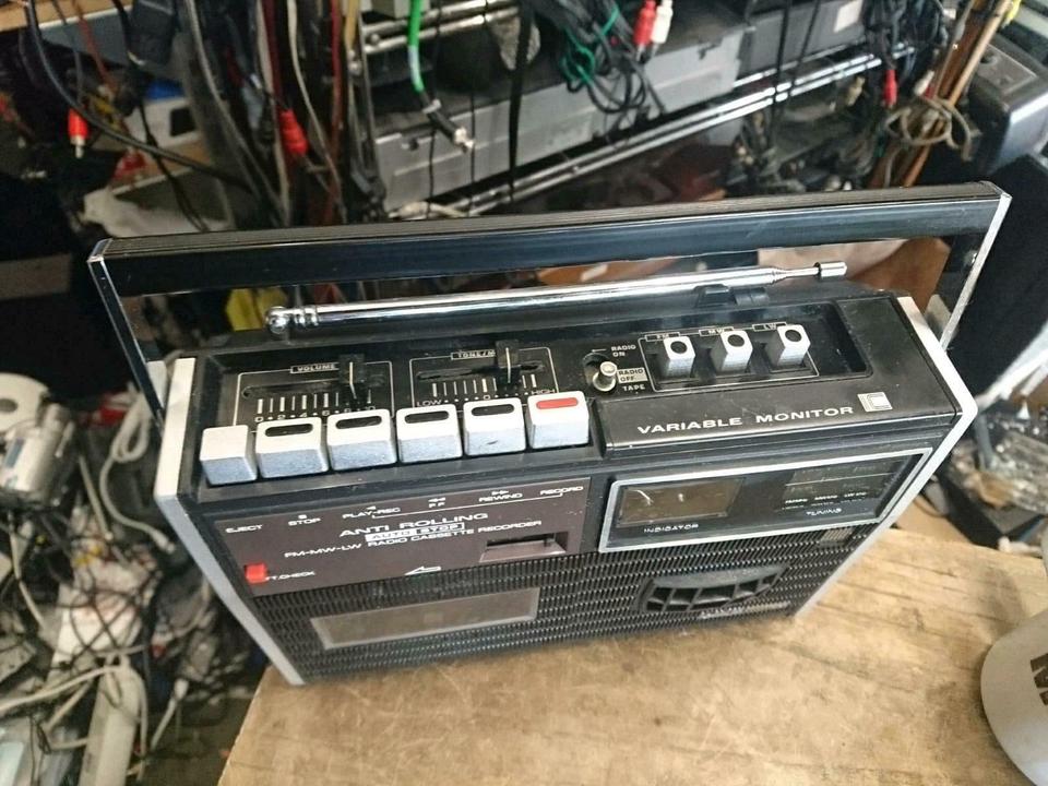 JVC Model 9403LS, Radio-Cassetten-Recorder, etwas DEFEKT!!