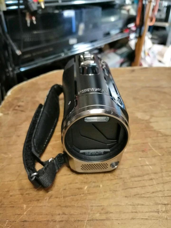 PANASONIC HDC-TM60, Videocamera, OHNE Speicherkarte!!