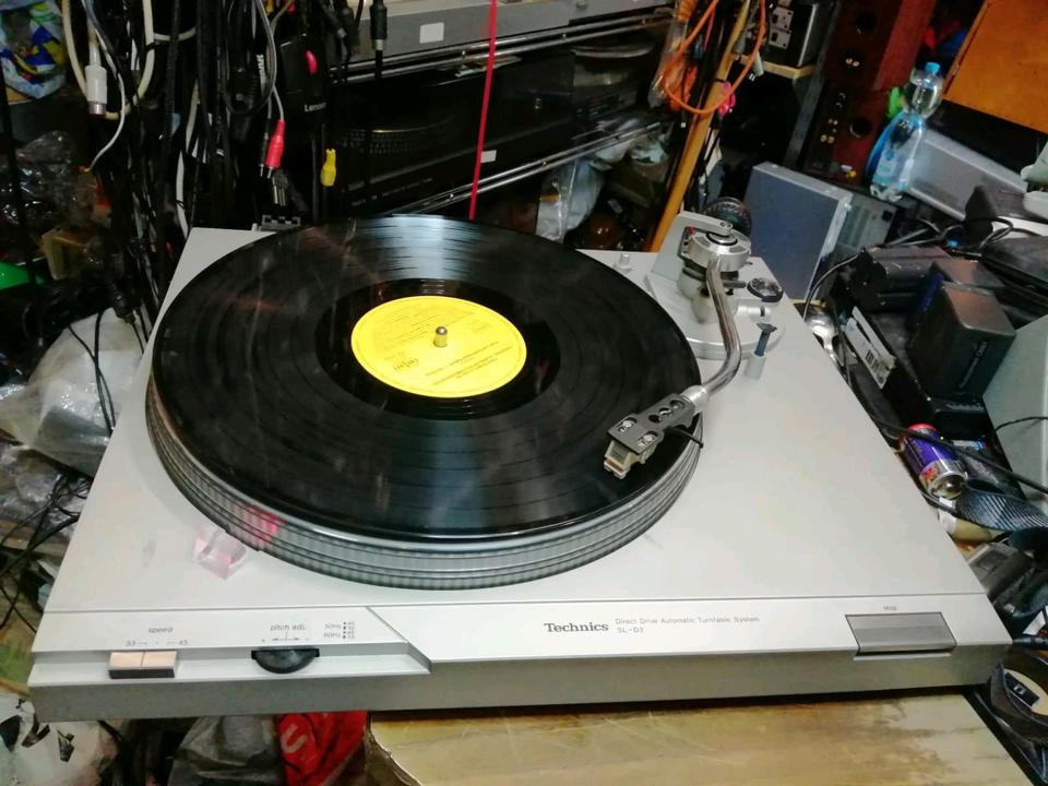 TECHNICS SL-D2 Plattenspieler, mit NEUER Nadel!!