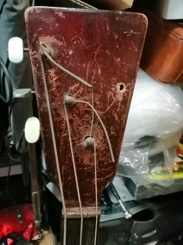 Große BALALAIKA, 3 Saiten!!!