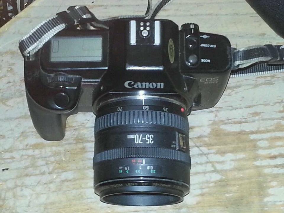 CANON EOS 650; Camera + Objektiv CANON EFV35-70 mm