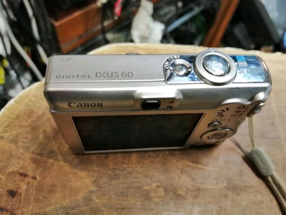 CANON IXUS 60, Digital-Kamera mit Zubehör!!!