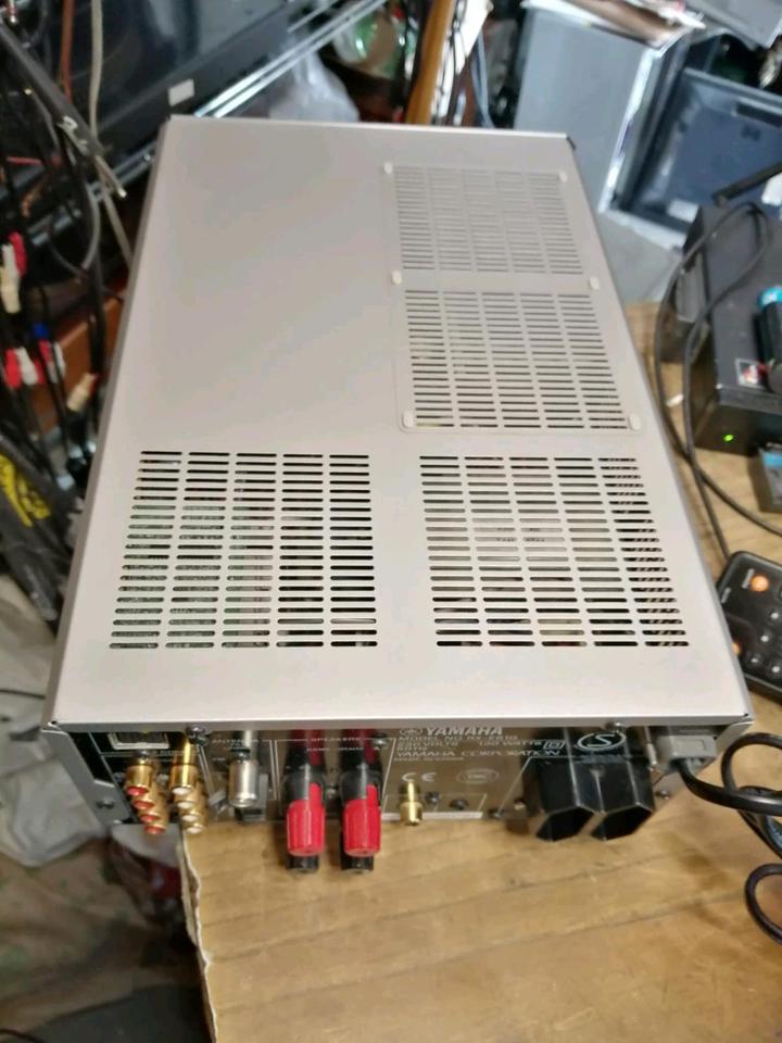 YAMAHA RX-E810, Receiver mit Tuner, Original-Fernbedienung!!