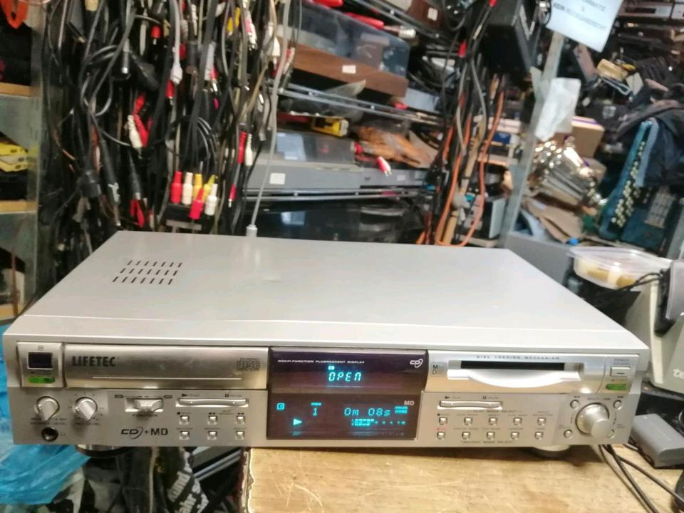 LIFETEC LT8964, CD-Player mit MD-Recorder, etwas DEFEKT!!!