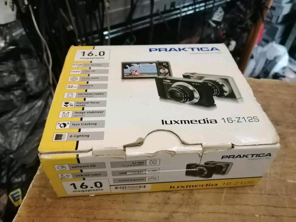 PRAKTICA LUXMEDIA 16-Z12S, Digital-Kamera mit Zubehör!!!