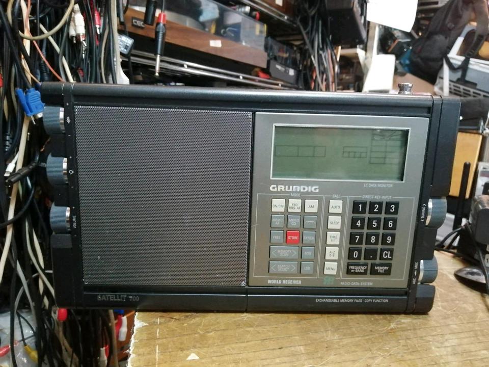 GRUNDIG SATELLIT 700, Radio, guter Zustand!!