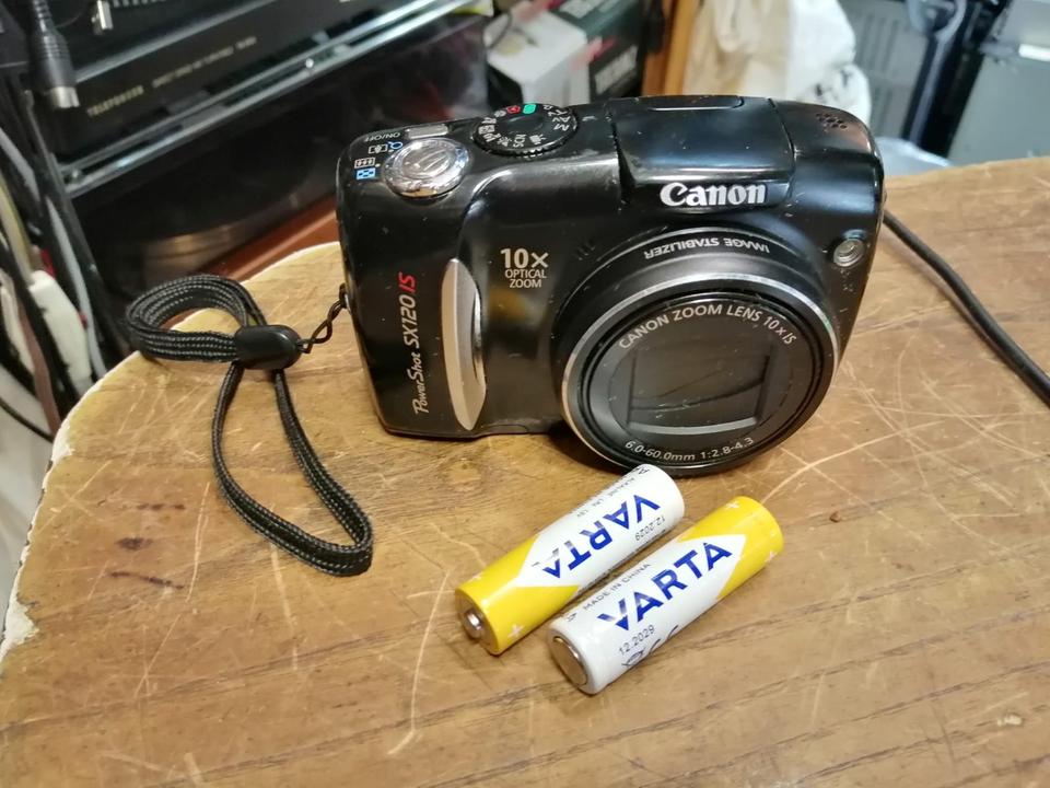 CANON PowerShot SX120 IS, Digital-Kamera OHNE Batterien!!!