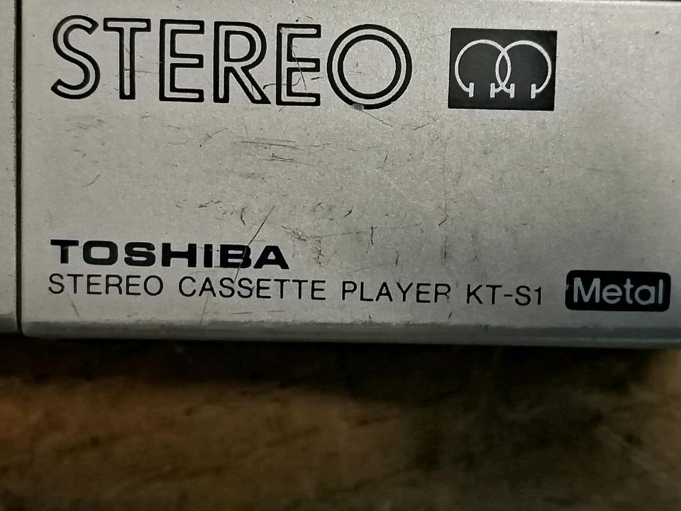 TOSHIBA KT-S1 Stereo Cassette Player/Walkman, etwas DEFEKT!!!