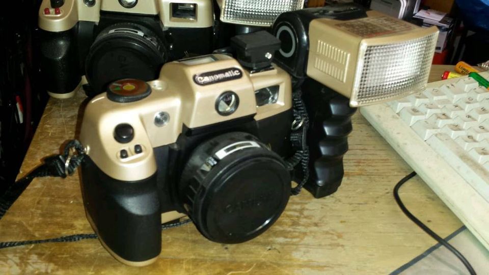 2 CANOMATIC Analog-Cameras, NEU, mit 2 neuen Blitzen