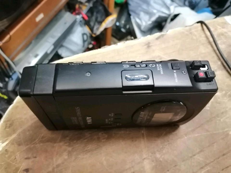 AIWA HS-J303, Walkman mit Original-Akku, DEFEKT!!!
