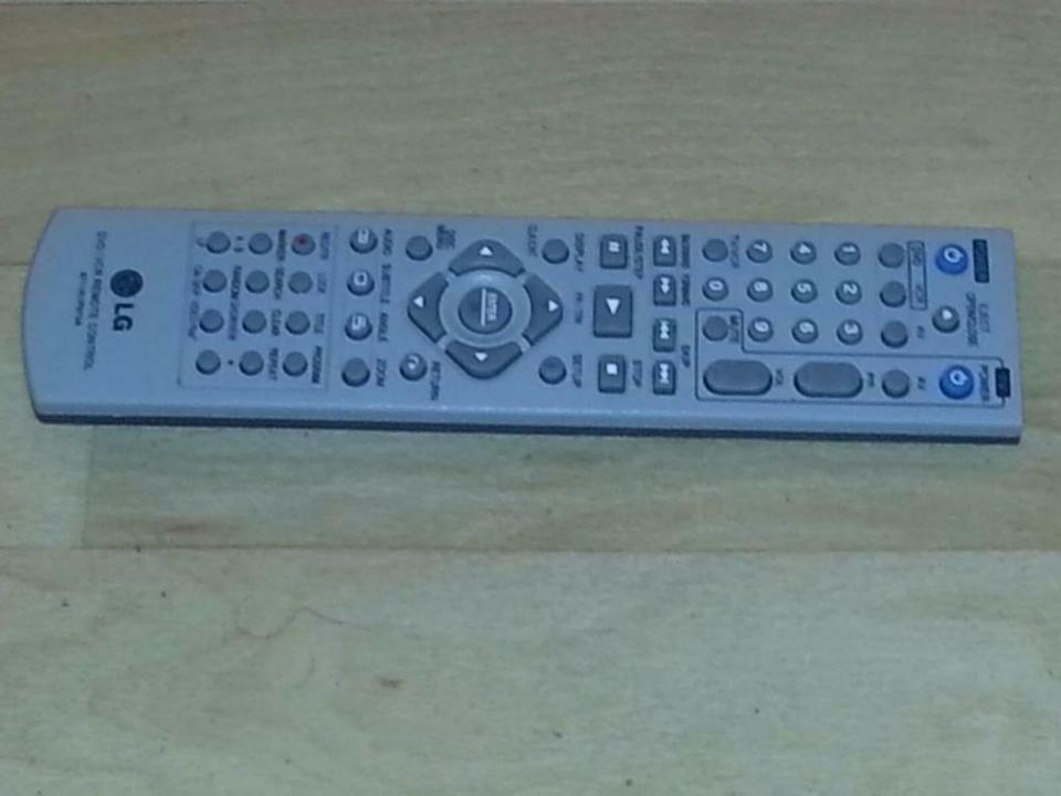 LG 6711R1PO72A; Original-Fernbedienung , DVD/VCR Remote Control