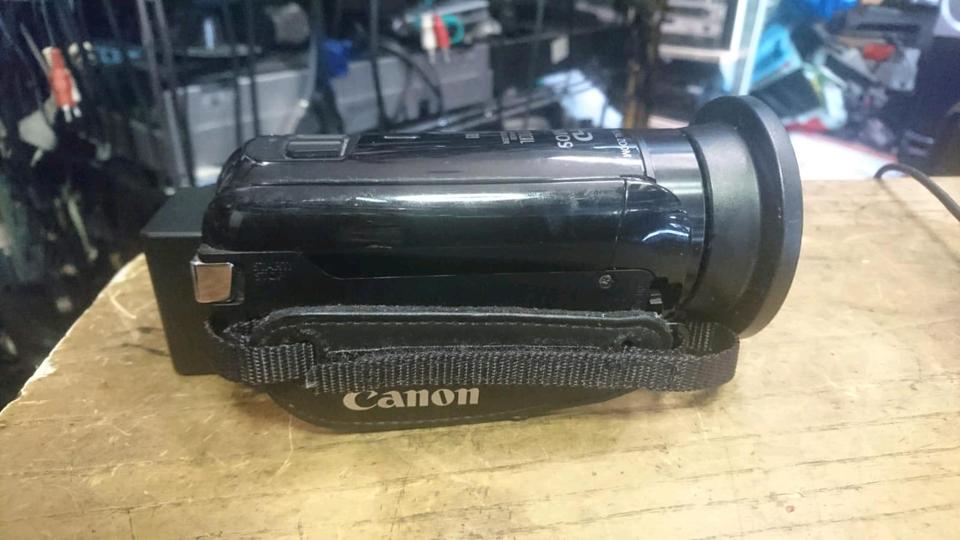 CANON LEGRIA HF R78, Videocamera mit Zubehör, OHNE Speicherkarte!