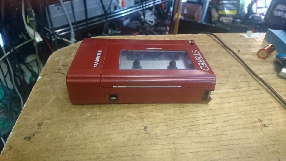 SANYO M4440, Walkman mit Original-Tasche, etwas DEFEKT!!!