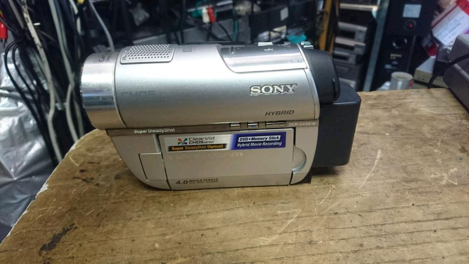 SONY DCR-DVD520E, Digital Videocamera mit Zubehör!!